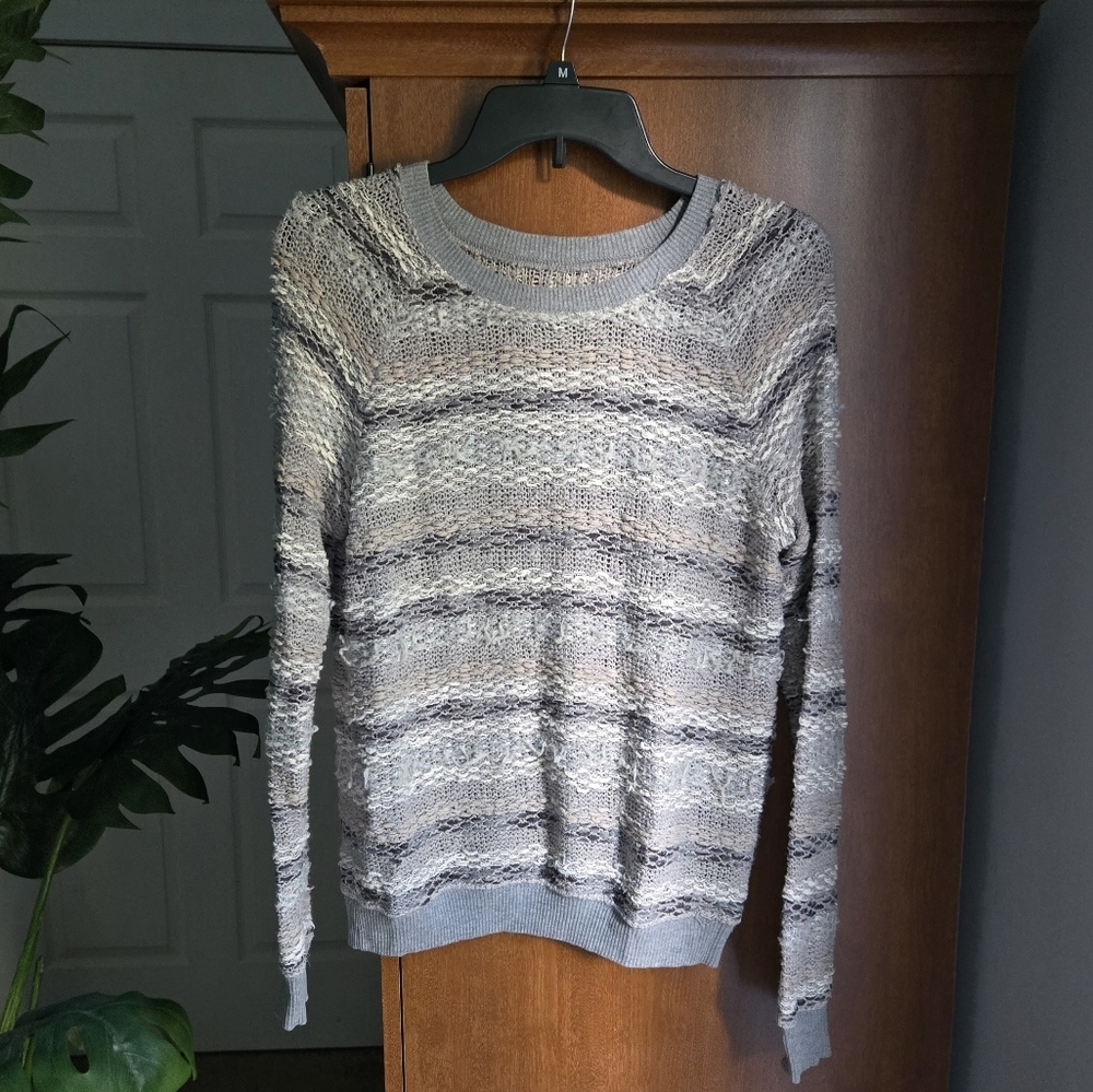 American Eagle Outfitters Gray And Silver Striped Patterned Sweater Large